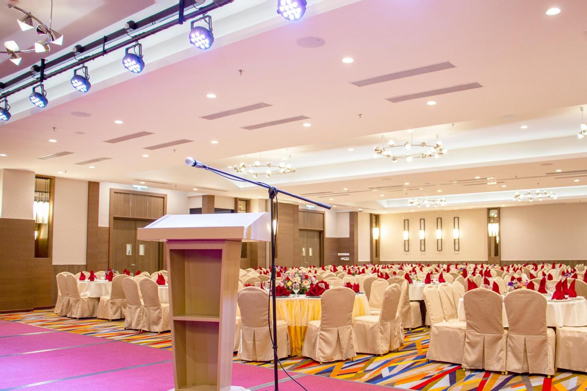 Arena Premier Hotel Seremban Exterior foto